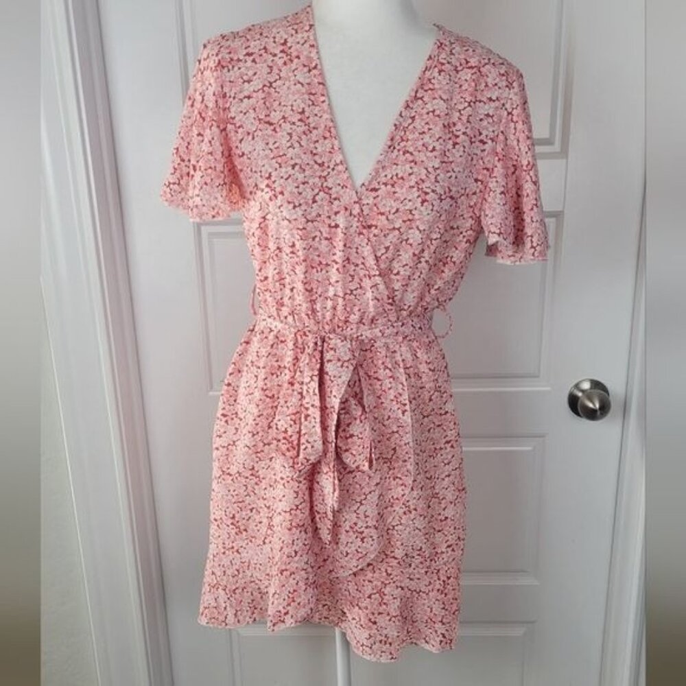 Cupshe Women's pink floral faux wrap dress size Small New With Tags - Picture 2 of 12